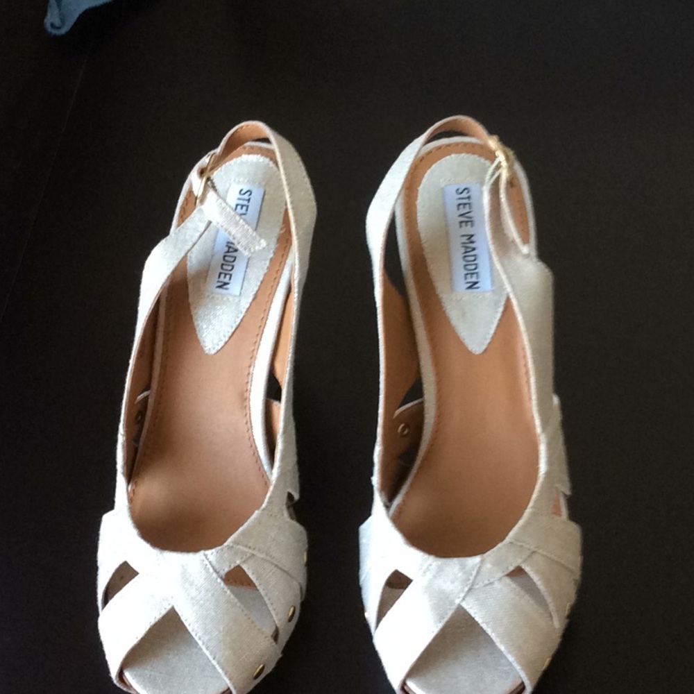 Never Worn Steve Madden metallic cork wedges